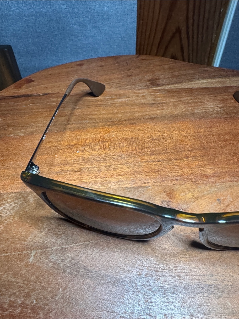 Ray-Ban Tortoise Shell Frame with Brown Gradient Lenses - Picture 2 of 9